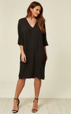DIVINE GRACE Black Relaxed Fit Split Sleeve Midi Dress