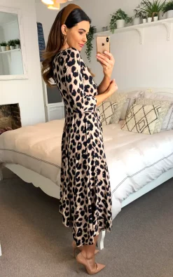 Jolie Moi Knot Front Hanky Hem Dress, Pink Animal -DRESSES SHOP 2021 03 23 naomi jolliemoi 18 03 2021 11 30 56