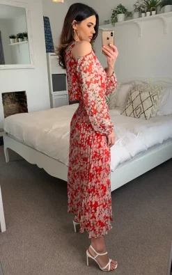 Traffic People Requim Midi Floral Dress In Red -DRESSES SHOP 2021 04 09 Megan Naomi TrafficPeople82