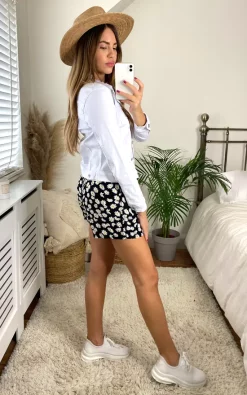 KURT MULLER Cotton Denim Stretch Jacket In White -DRESSES SHOP 2021 04 23 cara kurtmuller 26 04 2021 01 23 40