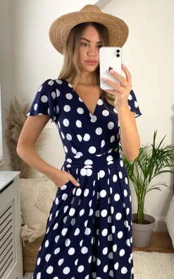 Jolie Moi Sandra Jumpsuit, Navy Spot -DRESSES SHOP 2021 04 26 cara jolliemoi 30 04 2021 22 54 30