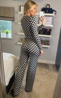 Cameo Rose Geo Wrap Over Jumpsuit With Tie Waist -DRESSES SHOP 2021 11 18 Sasha CameoRose31