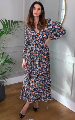 Traffic People Aurora Dress In Dark Floral Print -DRESSES SHOP 2022 01 20 Naomi TrafficPeople43