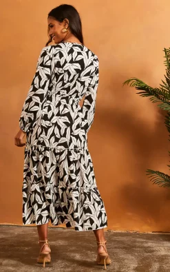 Bella And Blue Long Sleeve V Neck Leaf Print Dress In Black And White 7 Bella And Blue Long Sleeve V Neck Leaf Print Dress In Black And White -DRESSES SHOP 2022 02 22 SF TOM Julia bella blue0311