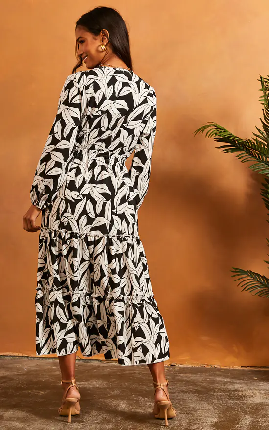 Bella And Blue Long Sleeve V Neck Leaf Print Dress In Black And White 4 Bella And Blue Long Sleeve V Neck Leaf Print Dress In Black And White - Image 4