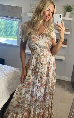 Izabel London Multi Cream Vintage Floral Tiered Maxi Dress -DRESSES SHOP 2022 03 16 Sasha Izabel31