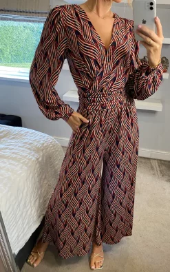 JOLIE MOI Devora Long Sleeve Jumpsuit In Red Multi 6 JOLIE MOI Devora Long Sleeve Jumpsuit In Red Multi -DRESSES SHOP 2022 03 21 Sasha JolieMoi73