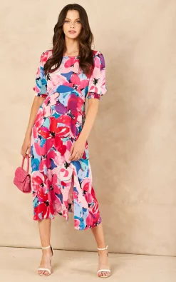 Bella And Blue Short Sleeve Floral Midi Dress In Pink