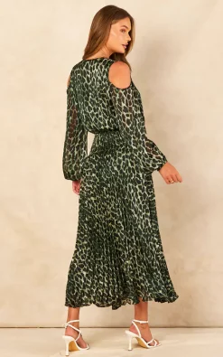Traffic People Green Animal Print Midi Dress With Glitter Threads -DRESSES SHOP 2022 07 19 Jen Chynna TrafficPeople56926 1