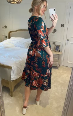 LOVE SUNSHINE Green Floral Satin Wrapped Midi Dress -DRESSES SHOP 2022 12 07 Sasha LoveSunshine119