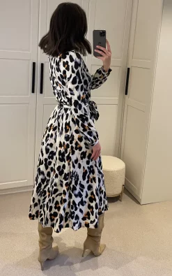 LOVE SUNSHINE White Leopard Printed Maxi Shirt Dress -DRESSES SHOP 2023 01 06 Mollie LoveSunshine104