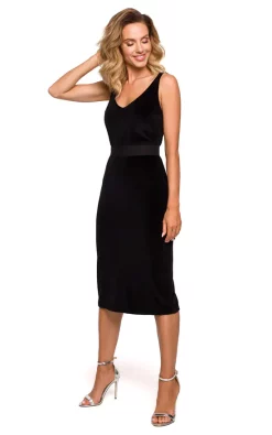 MOE Velvet Midi Dress With Belt In Black